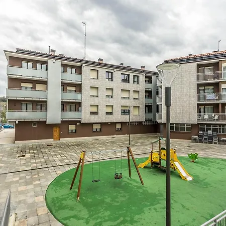 Apartamento Paseo Antzieta 31. 1e