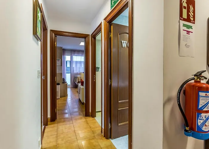 Paseo Antzieta 31. 1e Apartament