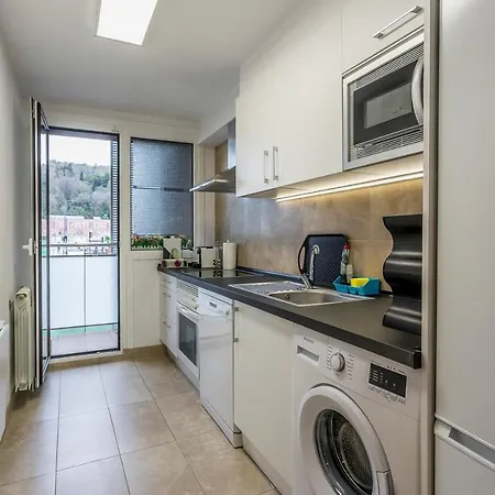 Paseo Antzieta 31. 1e Appartement